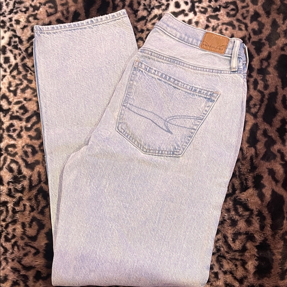 American Eagle 90s Straight Light Wash Denim Jeans